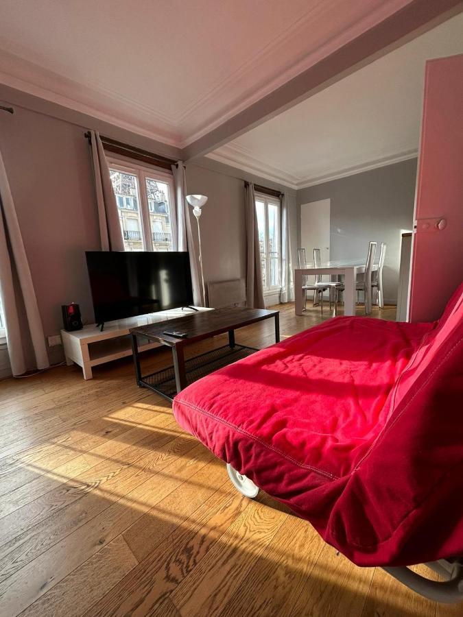 Luxurious 2 Bedroom Tour Eiffel Bourdonnais Free Netflix Párizs Kültér fotó